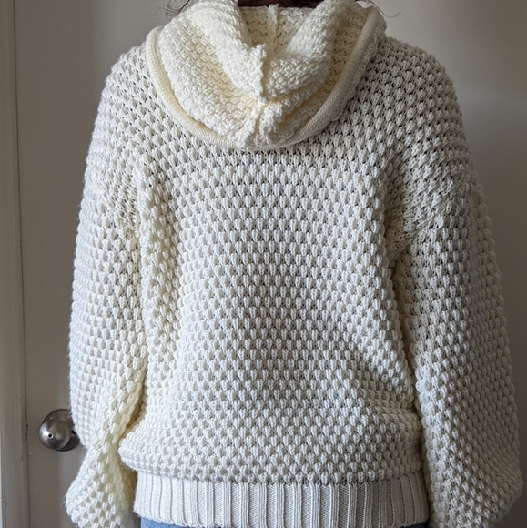 Rue Stiic Hoodie Sweater - Picture 2 of 4